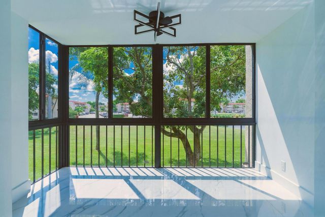 8970 S Hollybrook Boulevard 205, Pembroke Pines, FL 33025
