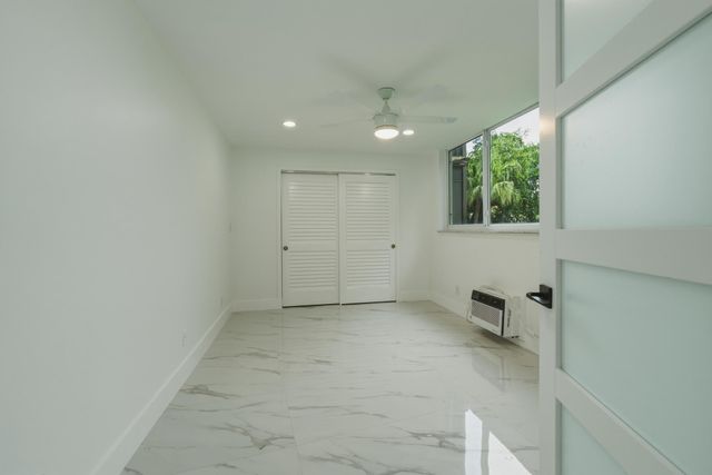 8970 S Hollybrook Boulevard 205, Pembroke Pines, FL 33025