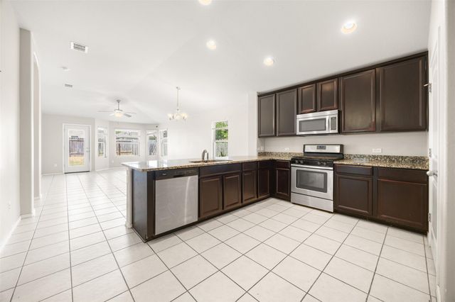 2514 Garlic Creek DR, Buda, TX 78610