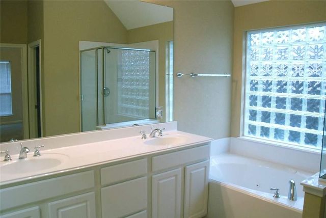 814 Hollyhock Drive, Stafford, TX 77477