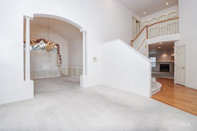 8037 W Innsbrook Ct, Boise, ID 83704