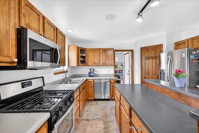 26 Yarrow Circle, Madison, WI 53719