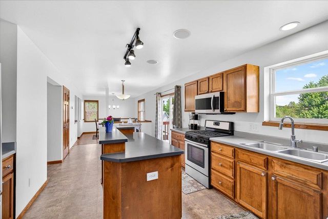 26 Yarrow Circle, Madison, WI 53719