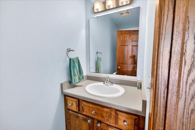 26 Yarrow Circle, Madison, WI 53719