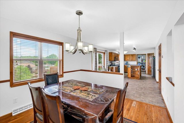 26 Yarrow Circle, Madison, WI 53719