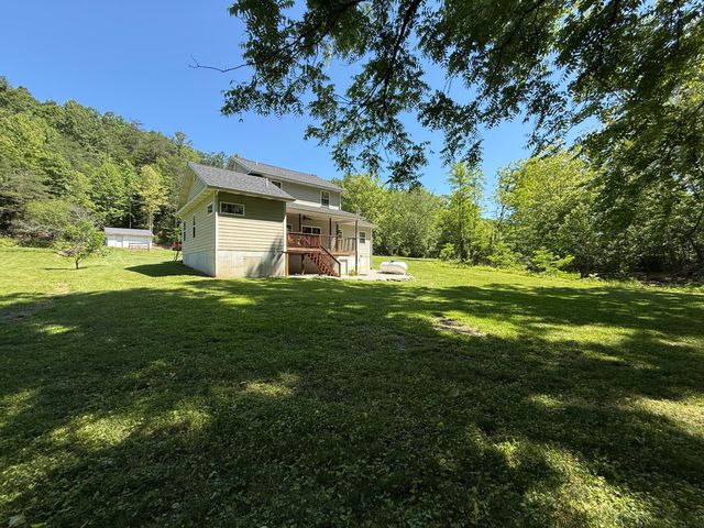 1233 Dog Trot Road, Frenchburg, KY 40322