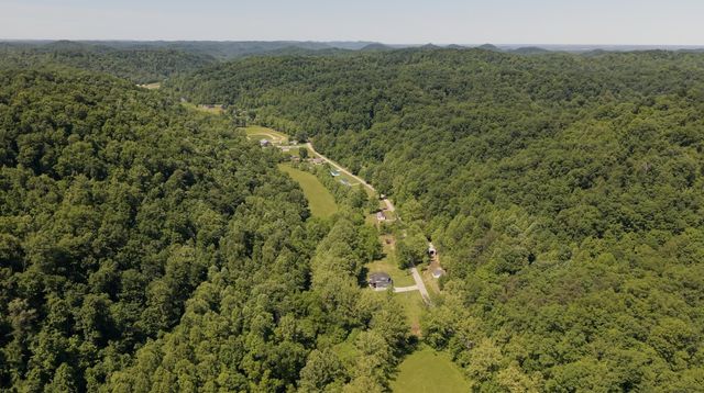 1233 Dog Trot Road, Frenchburg, KY 40322