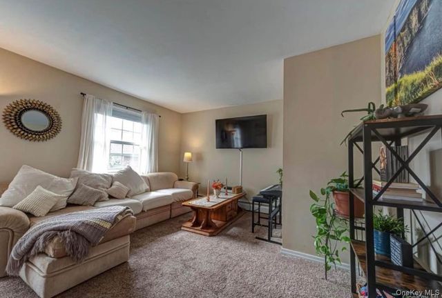 88-20 Parsons Boulevard 3D, Jamaica, NY 11432