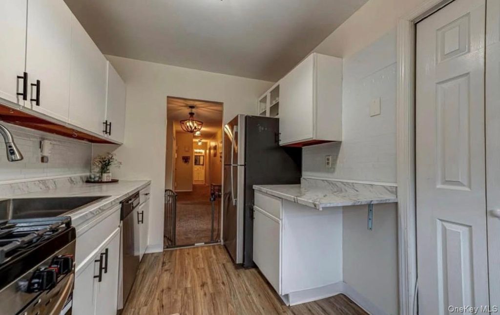 88-20 Parsons Boulevard 3D, Jamaica, NY 11432 — photo 5