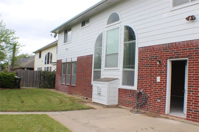 12231 Ashford Park Drive, Sugar Land, TX 77478