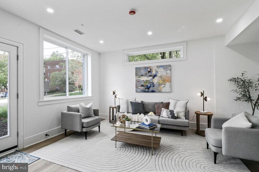 2524 41ST ST NW #1, Washington, DC 20007