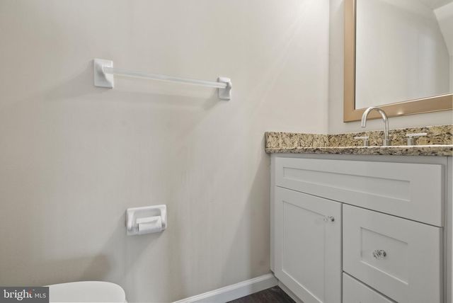 506 OLIPHANT LN, Mount Laurel, NJ 08054