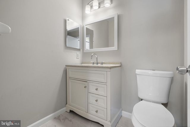 506 OLIPHANT LN, Mount Laurel, NJ 08054