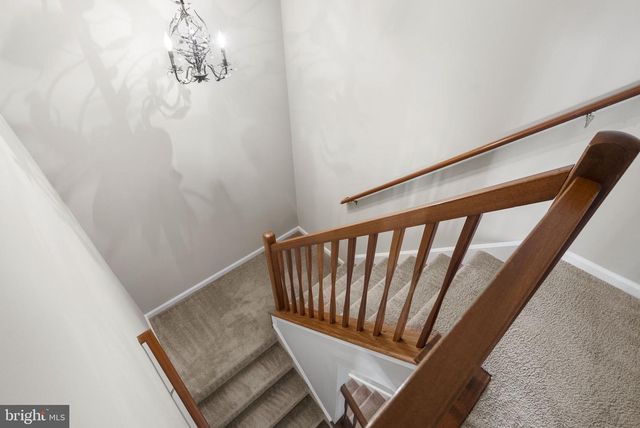 506 OLIPHANT LN, Mount Laurel, NJ 08054