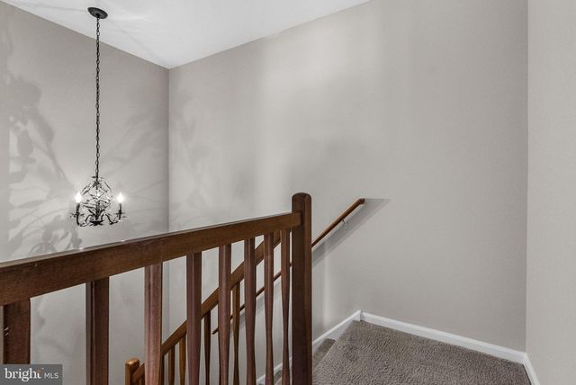 506 OLIPHANT LN, Mount Laurel, NJ 08054