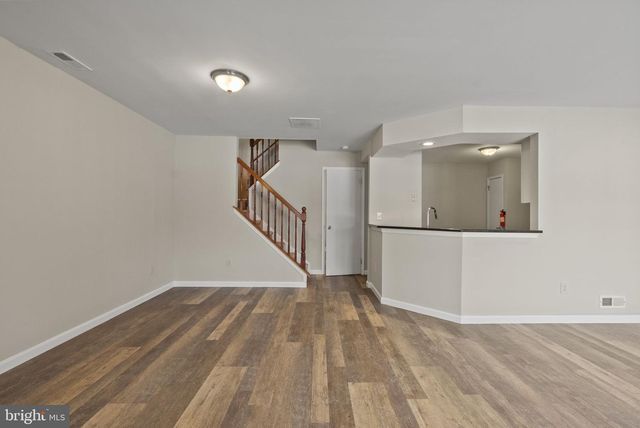 506 OLIPHANT LN, Mount Laurel, NJ 08054