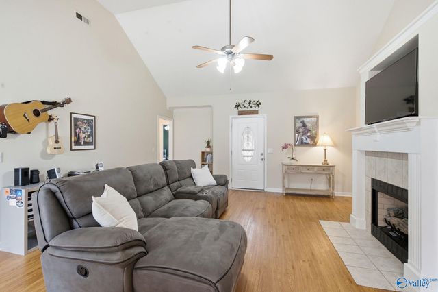 231 Deer Tracks Circle, Owens Cross Roads, AL 35763