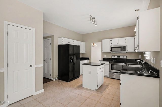 5524 Edgebury Road, Raleigh, NC 27613