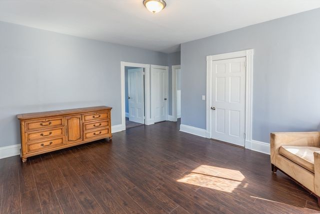 5 Lothrop St, Plymouth, MA 02360