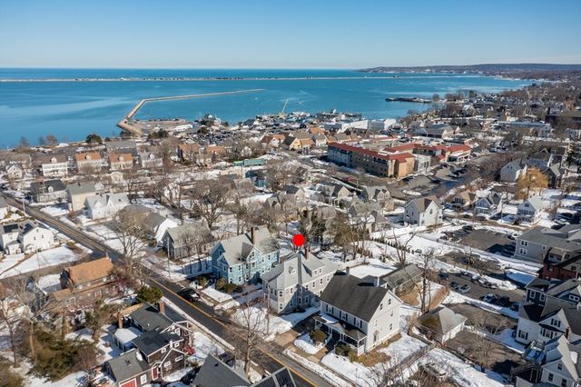 5 Lothrop St, Plymouth, MA 02360