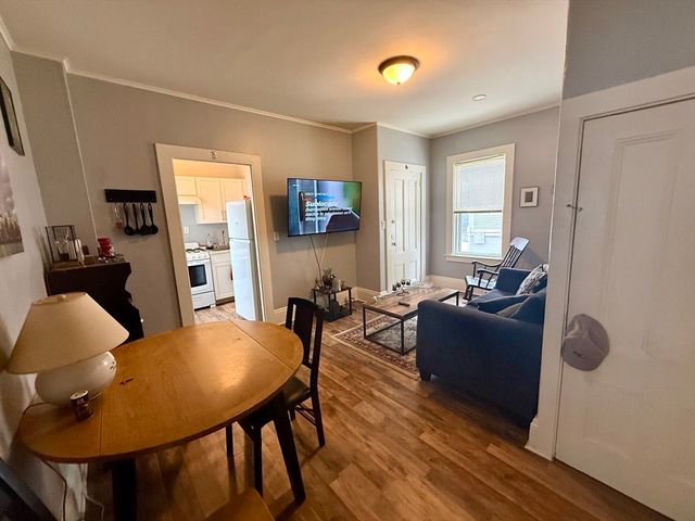 5 Lothrop St, Plymouth, MA 02360