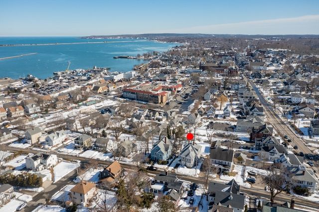 5 Lothrop St, Plymouth, MA 02360