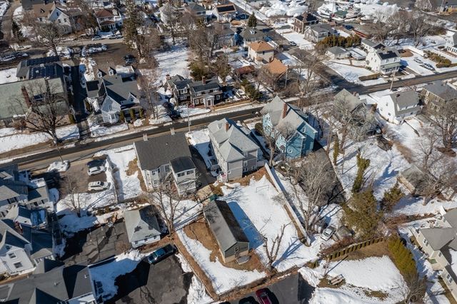 5 Lothrop St, Plymouth, MA 02360