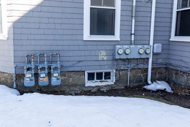 5 Lothrop St, Plymouth, MA 02360