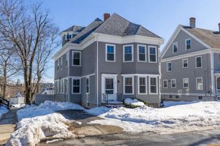 5 Lothrop St, Plymouth, MA 02360
