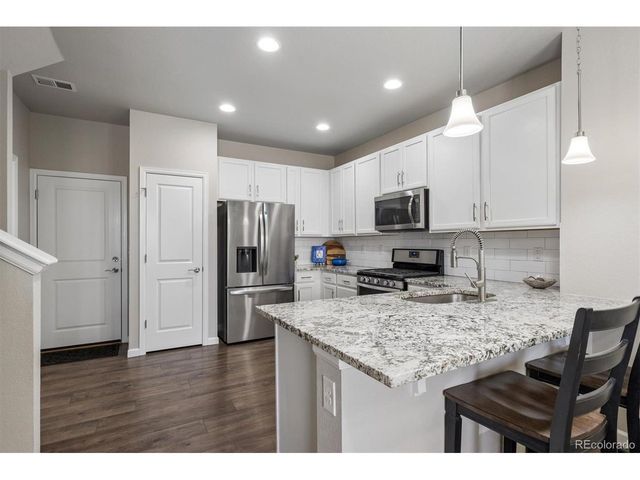 522 E Dry Creek Pl, Littleton, CO 80122