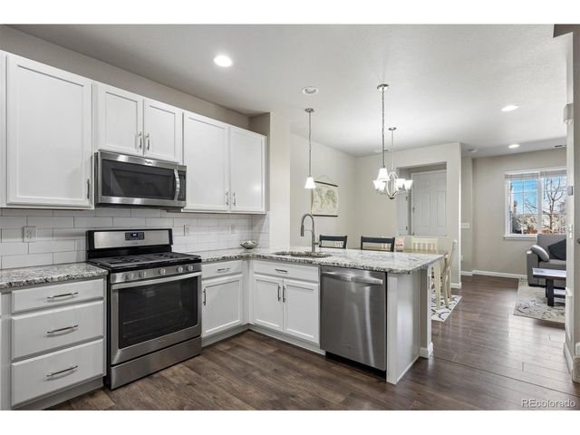 522 E Dry Creek Pl, Littleton, CO 80122