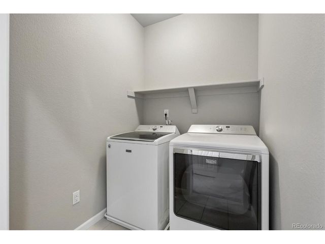 522 E Dry Creek Pl, Littleton, CO 80122