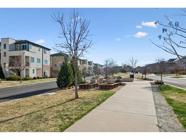 522 E Dry Creek Pl, Littleton, CO 80122