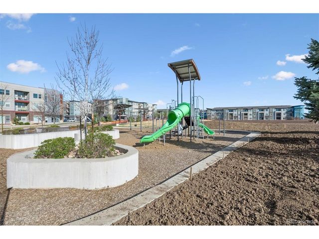 522 E Dry Creek Pl, Littleton, CO 80122