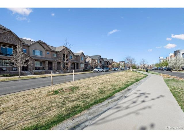 522 E Dry Creek Pl, Littleton, CO 80122