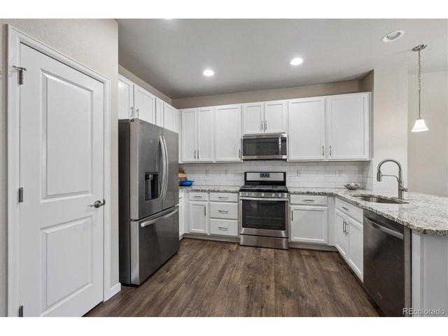 522 E Dry Creek Pl, Littleton, CO 80122