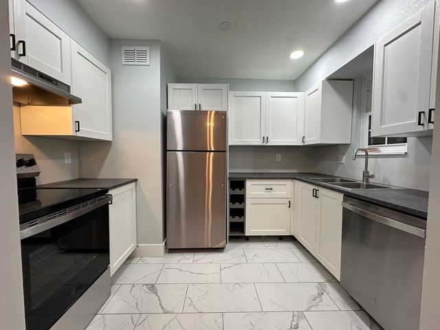 1951 N Meridian Rd Apt 63, Tallahassee, FL 32303