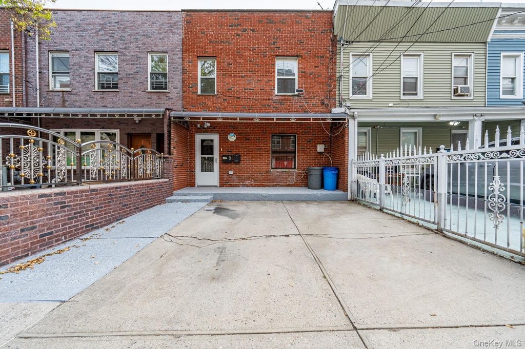 2354 Waterbury Avenue, Bronx, NY 10462