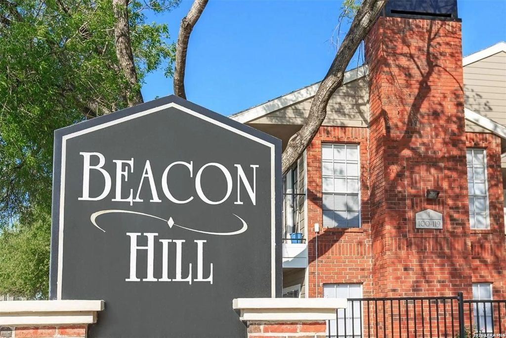 8110 Creekbend Dr Apt 305, Houston, TX 77071