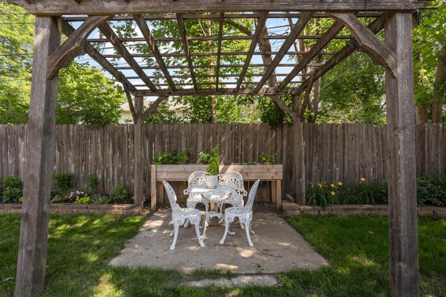 9100 Club Road, Saint Louis Park, MN 55426