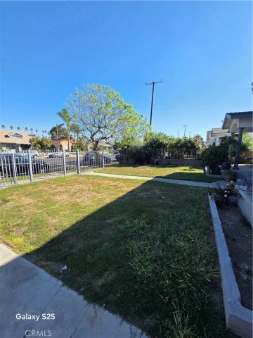 4915 2nd, Los Angeles, CA 90043