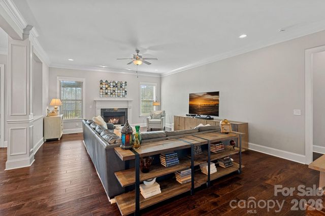 6840 Kingfisher Court, Denver, NC 28037