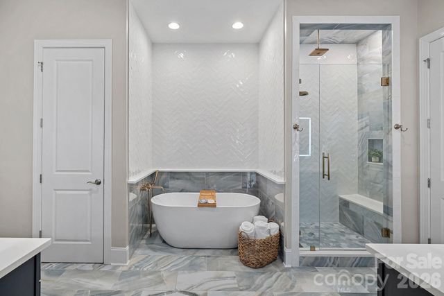 6840 Kingfisher Court, Denver, NC 28037