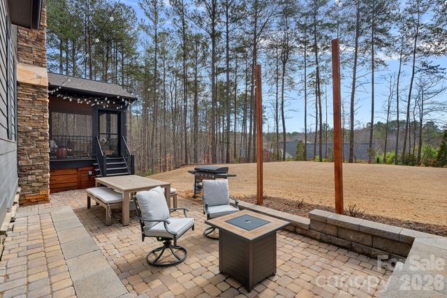 6840 Kingfisher Court, Denver, NC 28037