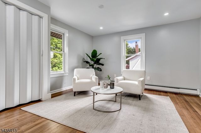 529 Wheatsheaf Rd, Roselle Boro, NJ 07203