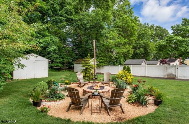 529 Wheatsheaf Rd, Roselle Boro, NJ 07203