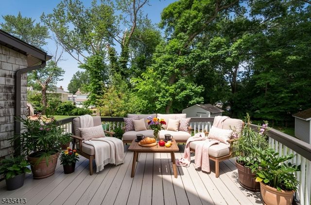 529 Wheatsheaf Rd, Roselle Boro, NJ 07203