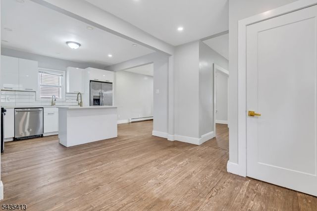 529 Wheatsheaf Rd, Roselle Boro, NJ 07203