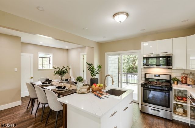 529 Wheatsheaf Rd, Roselle Boro, NJ 07203