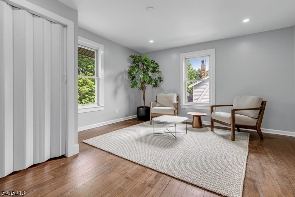 529 Wheatsheaf Rd, Roselle Boro, NJ 07203